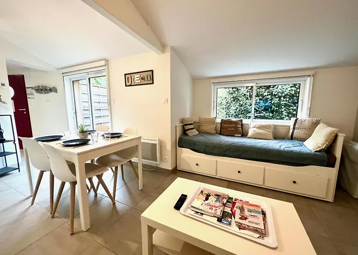 Holiday home Maison Aquitaine 